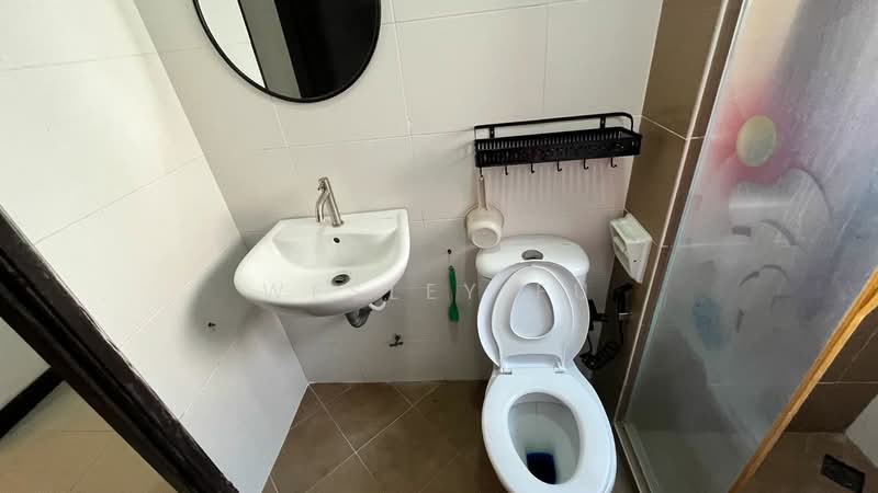 Apartment for Rent at Desa Idaman Residences - Wesley Fu - Bathroom - PropertyGuru.com.my