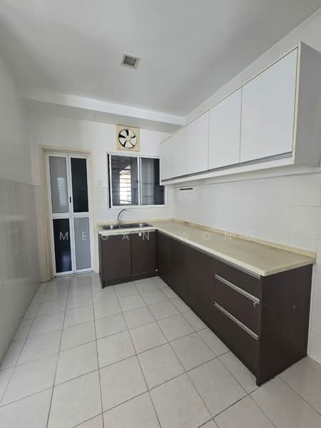 Kondominium untuk Dijual di Monte Bayu - Megan Wong - Kitchen - PropertyGuru.com.my