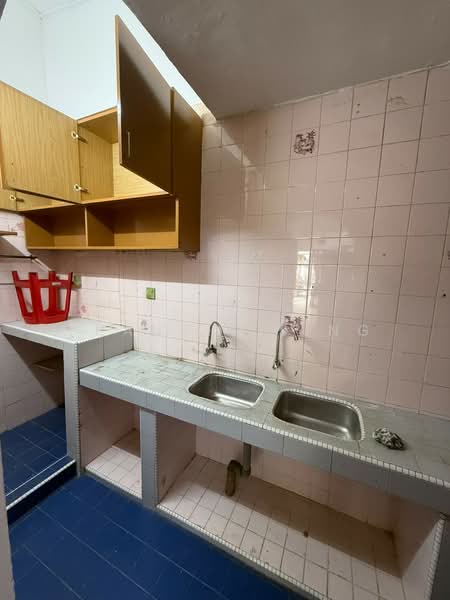 Rumah Teres 2.5 Tingkat untuk Disewa di Taman Sri Sinar (Segambut) - Frankie Sing - Kitchen - PropertyGuru.com.my