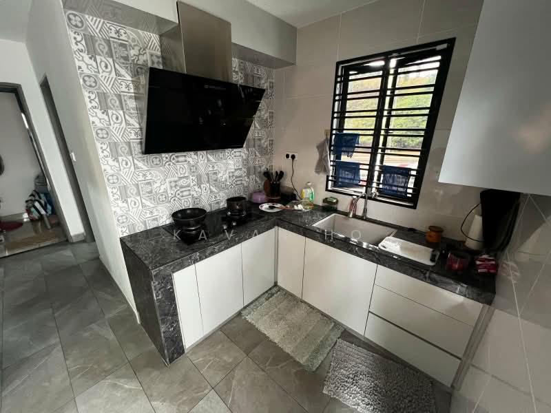 2-storey Terraced House for Sale in Bandar Kinrara (Selangor) - Kavan Ho - Kitchen - PropertyGuru.com.my