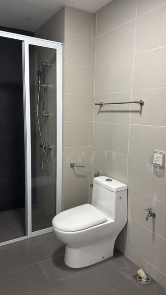 Service Residence for Sale at 28 Boulevard - Li Yee Yap - Bathroom - PropertyGuru.com.my