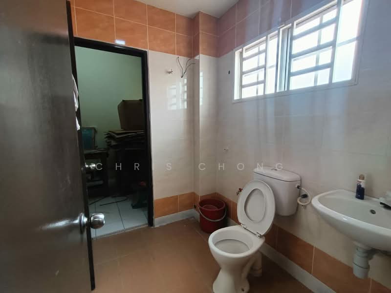 2-storey Terraced House for Sale in Bandar Mahkota Cheras (Cheras) - Chris Chong - Bathroom - PropertyGuru.com.my