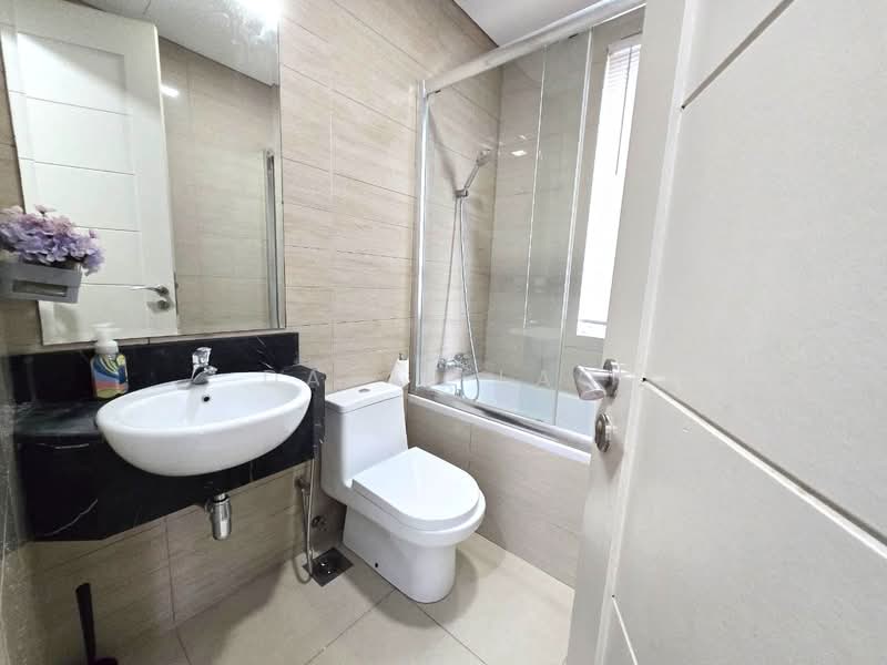 Servis Apartment untuk Disewa di Glomac Damansara - David Lao - Bathroom - PropertyGuru.com.my