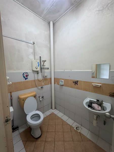 1-storey Terraced House for Sale in Taman JP Perdana (Johor Bahru) - Kia . - Bathroom - PropertyGuru.com.my