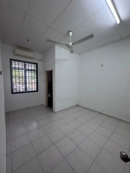 1-storey Terraced House for Sale in Taman JP Perdana (Johor Bahru) - Kia . - Interior - PropertyGuru.com.my