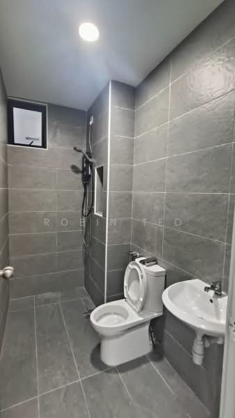 Pangsapuri untuk Disewa di KSL Bukit Gemilang - Robin Teo - Bathroom - PropertyGuru.com.my