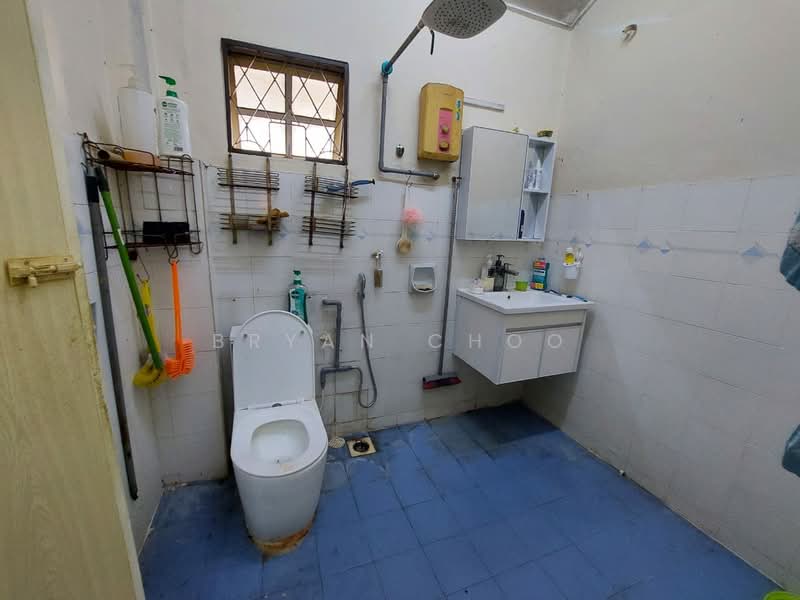 2-storey Terraced House for Sale in BANDAR PUCHONG JAYA (Puchong) - Bryan Choo - Bathroom - PropertyGuru.com.my