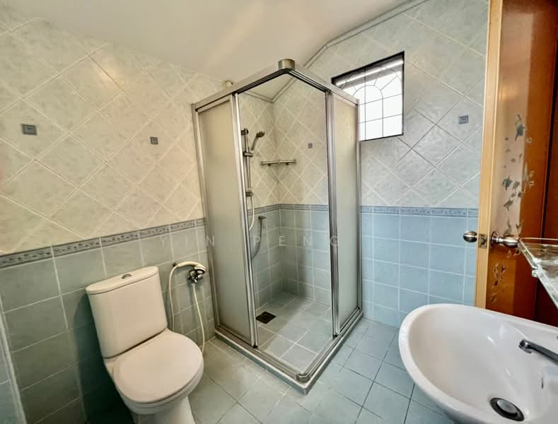 2-storey Terraced House for Rent in Taman Tun Dr Ismail (Kuala Lumpur) - Yin Peng . - Bathroom - PropertyGuru.com.my
