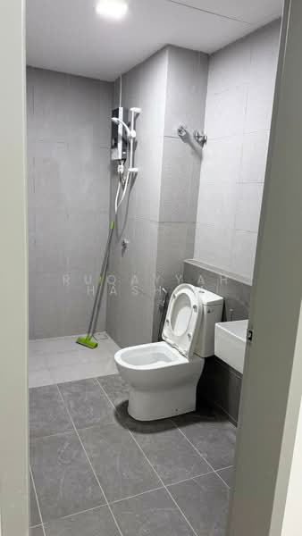 Condominium for Rent at Sanderling Lakefront - Ruqayyah Hashim - Bathroom - PropertyGuru.com.my