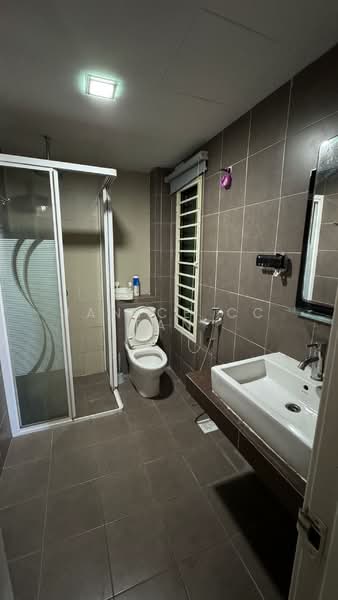 Kondominium untuk Disewa di Atmosfera Kondominium - Janice CC Tan - Bathroom - PropertyGuru.com.my