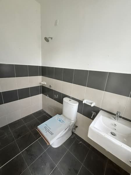 Rumah Teres 2 Tingkat untuk Dijual di Taman Bestari Perdana (Pasir Gudang) - Sam Bro - Bathroom - PropertyGuru.com.my