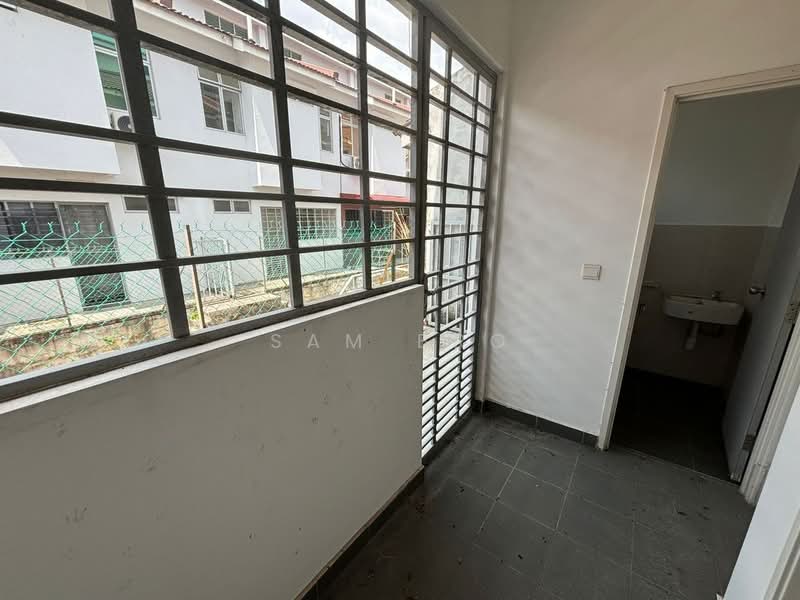 Rumah Teres 2 Tingkat untuk Dijual di Taman Bestari Perdana (Pasir Gudang) - Sam Bro - Bathroom - PropertyGuru.com.my