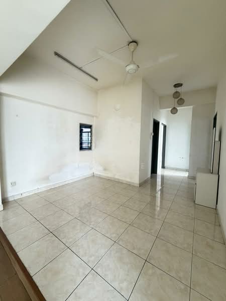 Condominium for Sale at Kelana Mahkota - Jc Lee - Living Room - PropertyGuru.com.my