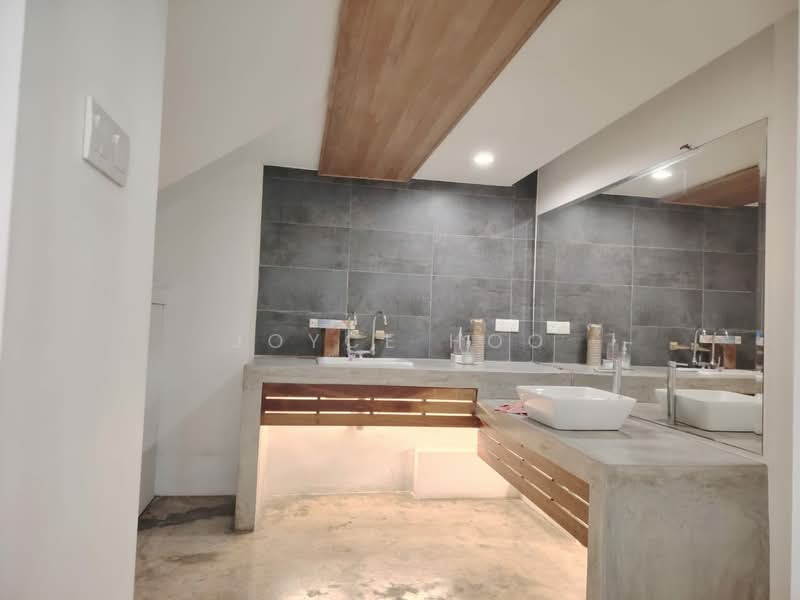 Kilang untuk Dijual di Puchong (Selangor) - Joyce Hoo - Bathroom - PropertyGuru.com.my
