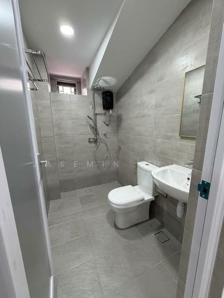 Rumah Teres 2.5 Tingkat untuk Disewa di Kepong Baru (Kepong) - Jasemin Chia - Bathroom - PropertyGuru.com.my