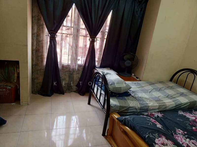 2-storey Terraced House for Sale in Bandar Country Homes (Rawang) - Kelton Foo - Bedroom - PropertyGuru.com.my