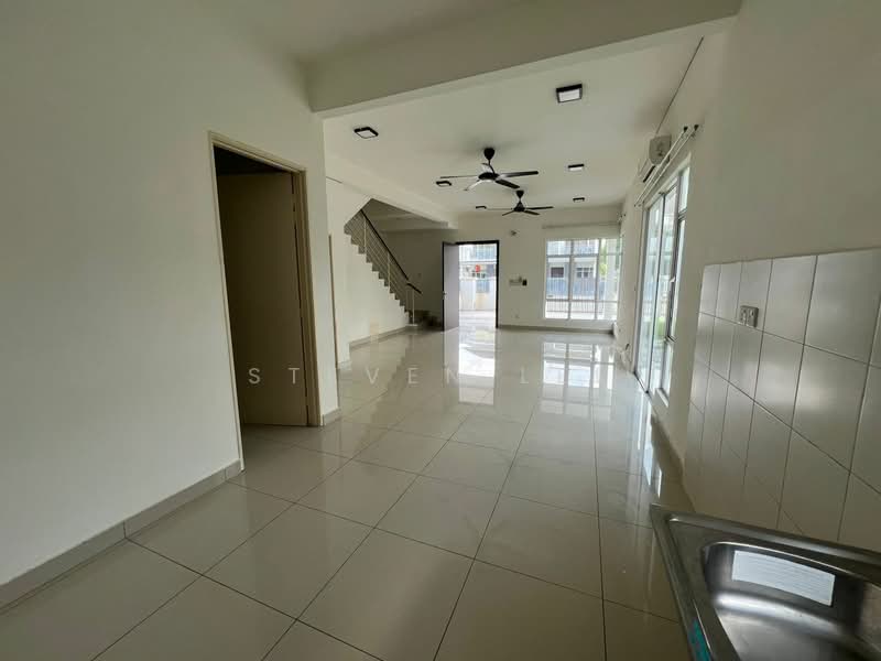 Cluster House for Sale in M Residence 2 (Rawang) - Steven Lee - Living Room - PropertyGuru.com.my