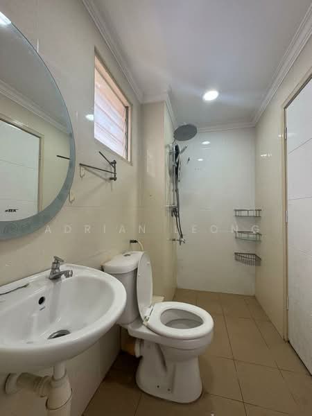 Rumah Teres 2 Tingkat untuk Dijual di Bandar Kinrara (Selangor) - Adrian Leong - Bathroom - PropertyGuru.com.my