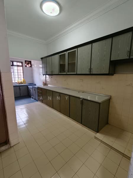 Rumah Teres 1 Tingkat untuk Dijual di Taman Putri Kulai (Kulai) - Danny See - Kitchen - PropertyGuru.com.my