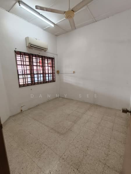 Rumah Teres 1 Tingkat untuk Dijual di Taman Putri Kulai (Kulai) - Danny See - Interior - PropertyGuru.com.my