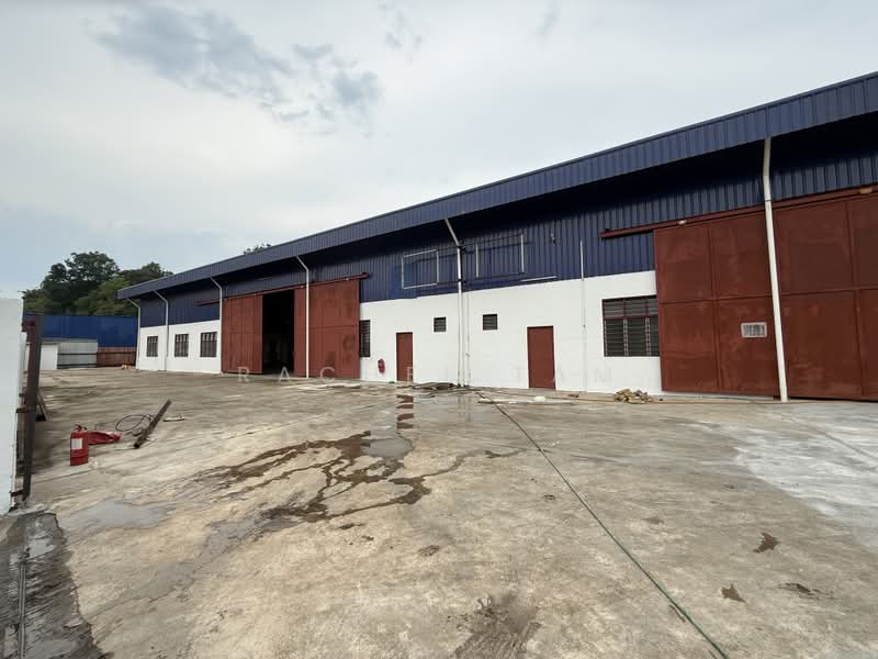 Warehouse for Rent in Bandar Damansara Kuantan (Sungai Karang) - Rachel Tam - PropertyGuru.com.my