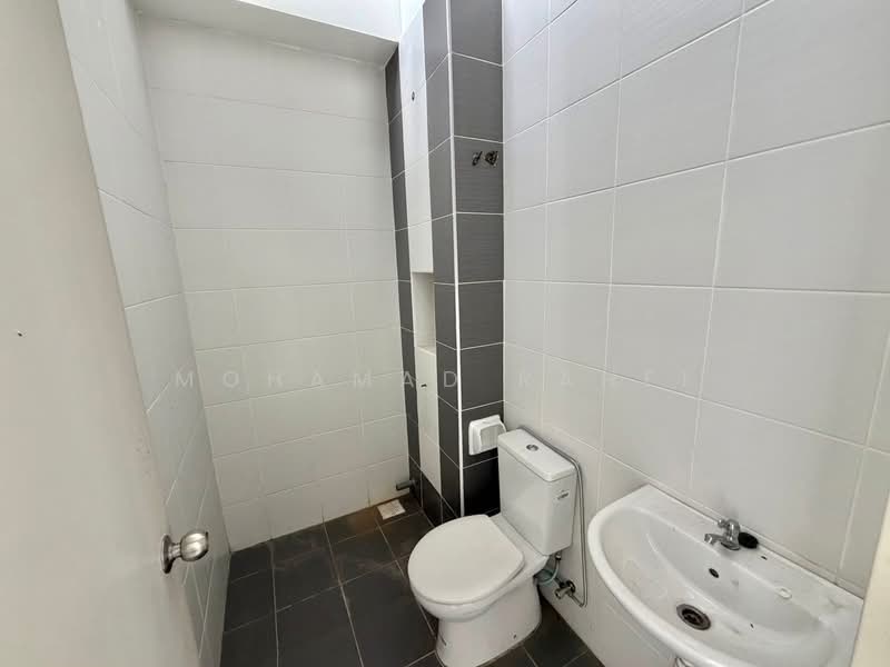 Rumah Teres 2 Tingkat untuk Dijual di Bandar Seri Alam (Masai) - Mohamad Rahfi - Bathroom - PropertyGuru.com.my