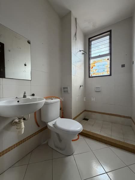 2-storey Terraced House for Sale in Kota Kemuning (Shah Alam) - Elyn Teh - Bathroom - PropertyGuru.com.my