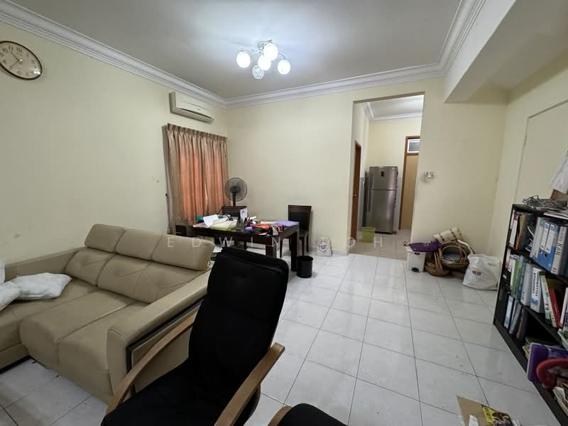 Rumah Teres 2 Tingkat untuk Dijual di Taman Setia Indah (Tebrau) - Edwin Toh - Living Room - PropertyGuru.com.my
