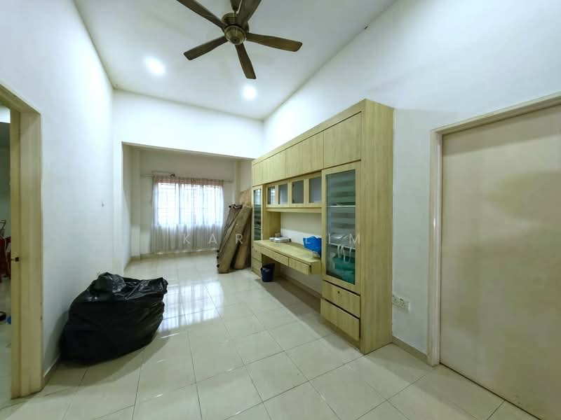Rumah Teres 2 Tingkat untuk Dijual di Taman Ehsan Jaya (Ulu Tiram) - Karl Lim - Study - PropertyGuru.com.my