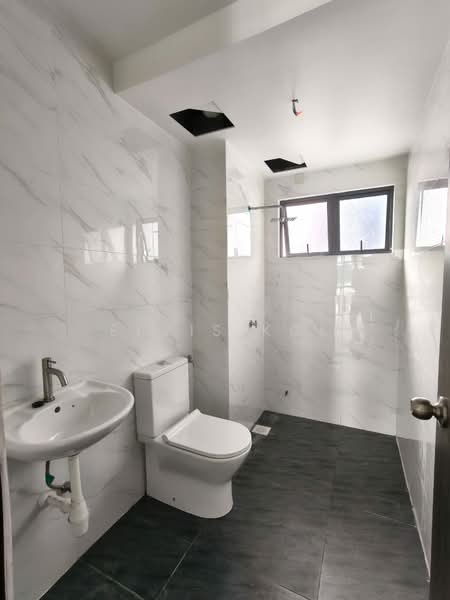 Condominium for Sale at Mulberi - Elvis Kok - Bathroom - PropertyGuru.com.my