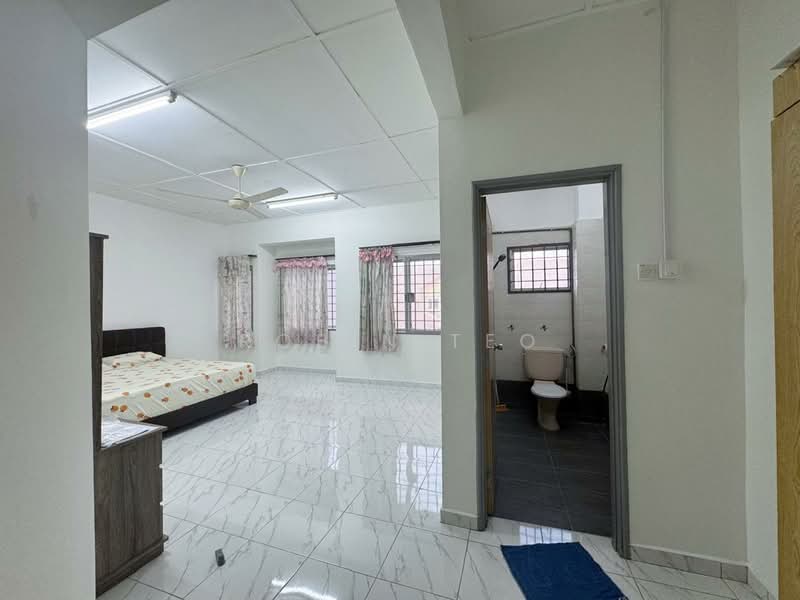 2-storey Terraced House for Rent in Bandar Indahpura (Kulai) - Robin Teo - Bedroom - PropertyGuru.com.my