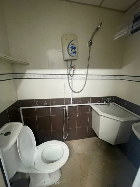 Pangsapuri untuk Dijual di Sri Saujana - Kay Wong - Bathroom - PropertyGuru.com.my