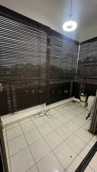 Kondominium untuk Disewa di Vista Millennium Condominium - Yen Lim - Balcony - PropertyGuru.com.my