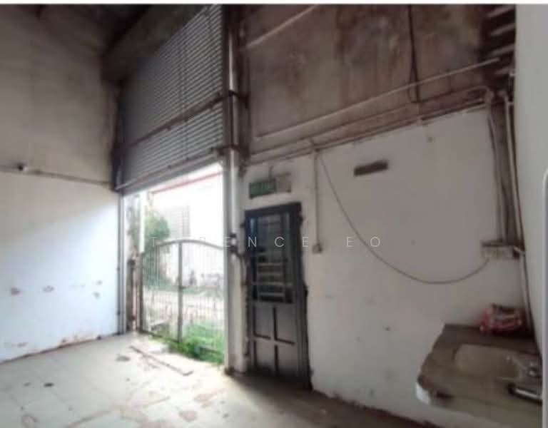 Factory for Rent in Taman Tan Sri Yaacob (Johor Bahru) - Terence Eo - Entrance - PropertyGuru.com.my