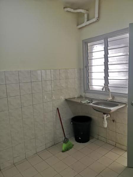 Pangsapuri untuk Disewa di SD Apartments II - Tan FT - Kitchen - PropertyGuru.com.my