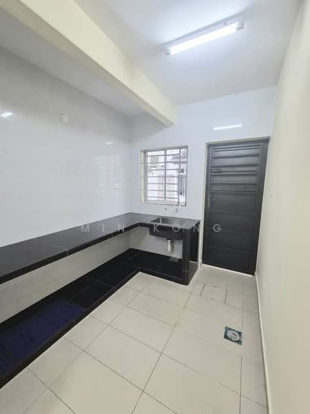 Terraced House for Rent in Taman Mutiara Rini (Skudai) - Min Kong - Kitchen - PropertyGuru.com.my