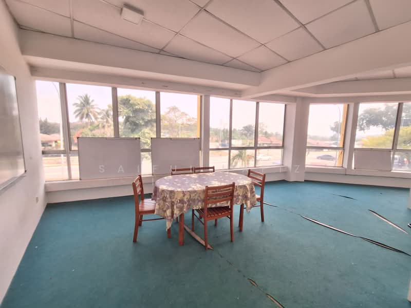 Kedai / Pejabat untuk Disewa di Taman Pelangi Semenyih 2 (Semenyih) - Saiful Hafiz Ismail - Dining Room - PropertyGuru.com.my