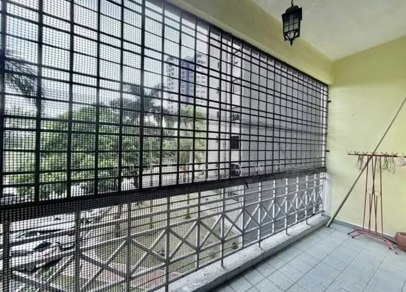 Pangsapuri untuk Dijual di Mewah View Luxurious Apartments - Alfred Yap - Balcony - PropertyGuru.com.my