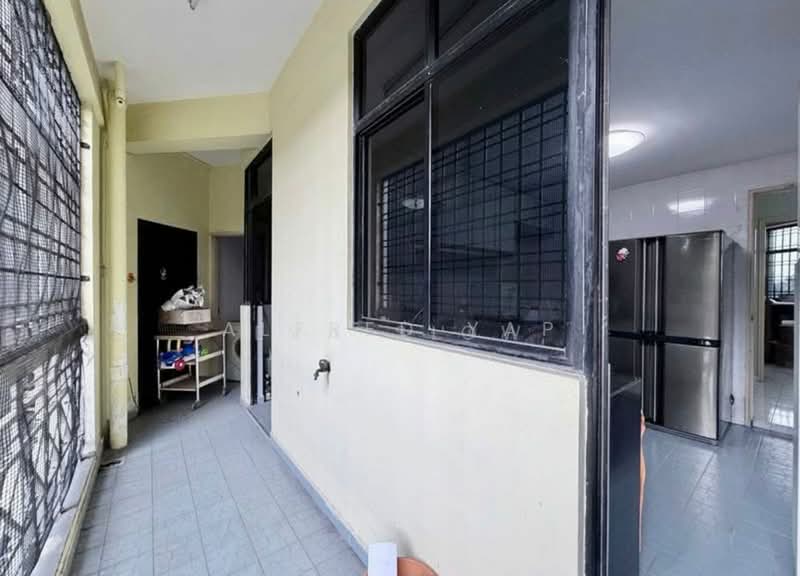 Pangsapuri untuk Dijual di Mewah View Luxurious Apartments - Alfred Yap - Corridor - PropertyGuru.com.my