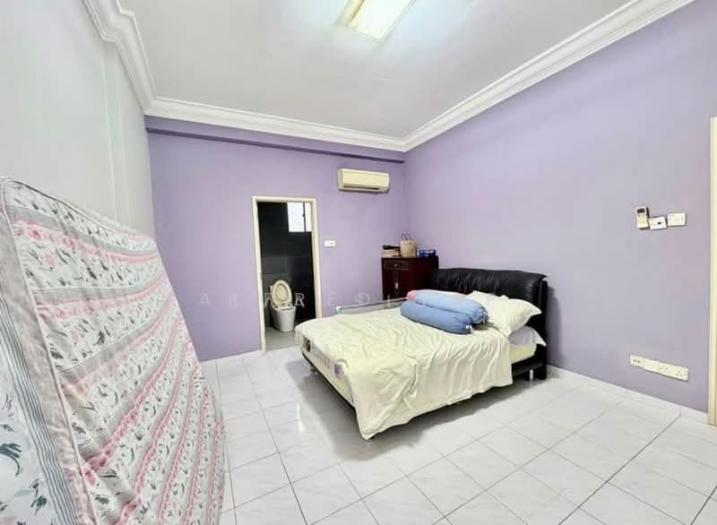 Pangsapuri untuk Dijual di Mewah View Luxurious Apartments - Alfred Yap - Bedroom - PropertyGuru.com.my