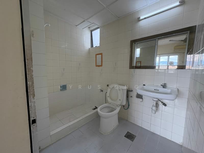 Kondominium untuk Dijual di Menara Sri Damansara (SD Tower) - Cyrus Ong - Bathroom - PropertyGuru.com.my