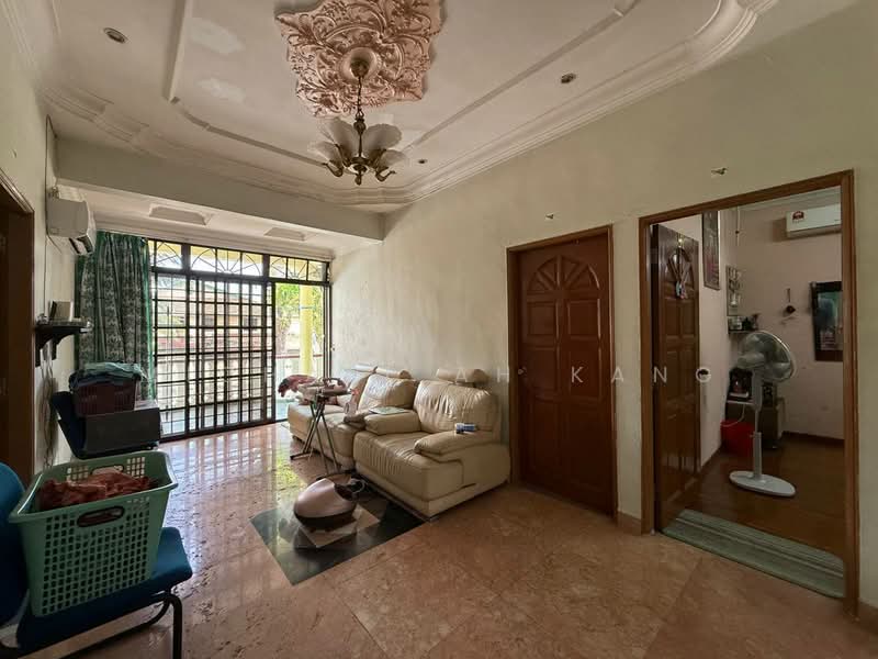 Rumah Teres 2 Tingkat untuk Dijual di Bandar Baru Permas Jaya (Permas Jaya) - Michael Ah Kang - Living Room - PropertyGuru.com.my