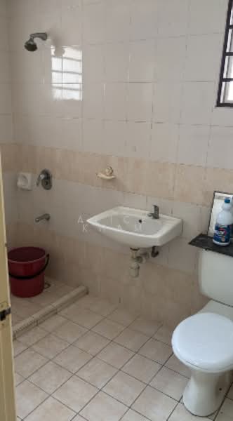 2-storey Terraced House for Rent in Denai Alam (Shah Alam) - Alice Kham - Bathroom - PropertyGuru.com.my