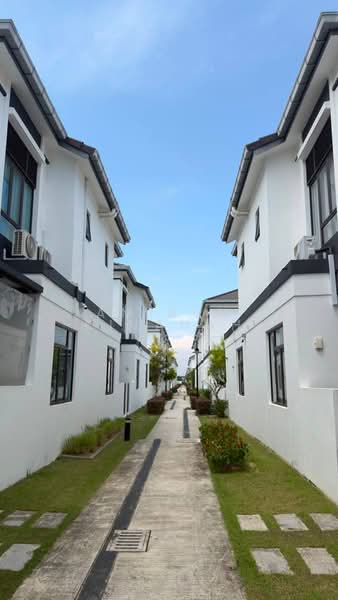 Terraced House for Rent in Eco Grandeur (Puncak Alam) - Amirun Kinanah - Exterior - PropertyGuru.com.my