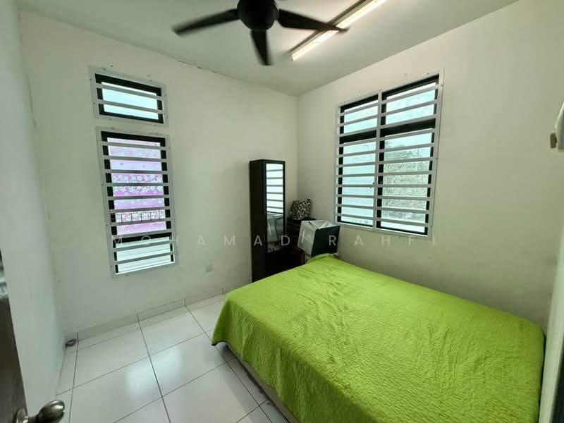 2-storey Terraced House for Sale in Taman Bukit Dahlia (Pasir Gudang) - Mohamad Rahfi - Bedroom - PropertyGuru.com.my