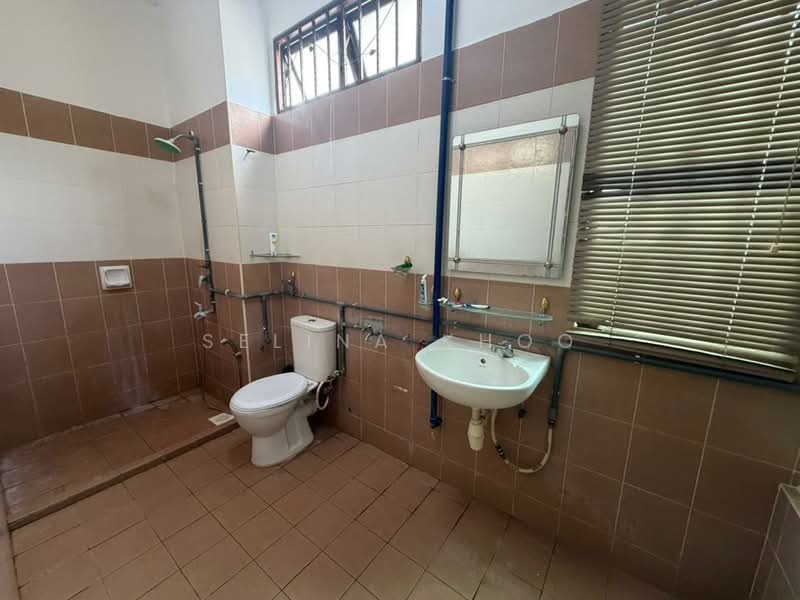 Rumah Berkembar untuk Dijual di Bandar Putra Bertam (Kepala Batas) - Selina Khoo - Bathroom - PropertyGuru.com.my
