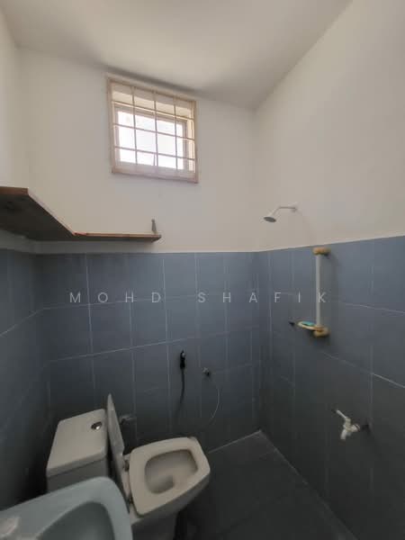 Terraced House for Rent in Usj 13 (Subang Jaya) - Mohd Shafik - Bathroom - PropertyGuru.com.my