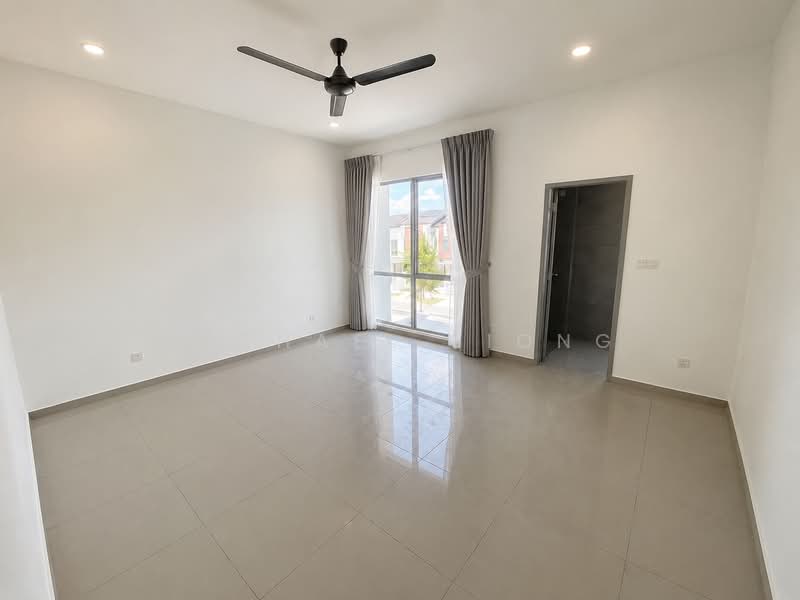 2-storey Terraced House for Rent in Bandar Gamuda Gardens (Rawang) - Michael Siong - Living Room - PropertyGuru.com.my