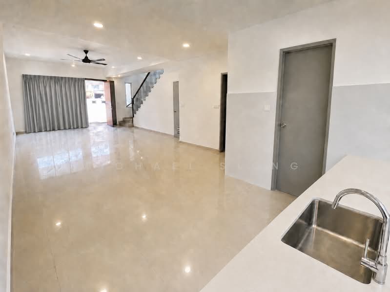 2-storey Terraced House for Rent in Bandar Gamuda Gardens (Rawang) - Michael Siong - Living Room - PropertyGuru.com.my