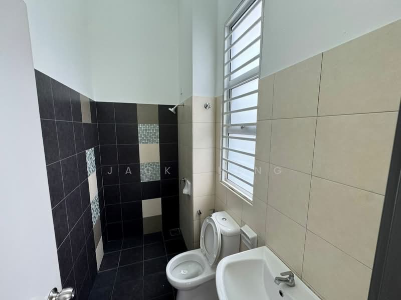 2-storey Terraced House for Sale in Bandar Tasik Puteri (Rawang) - Jack Cheng - Bathroom - PropertyGuru.com.my